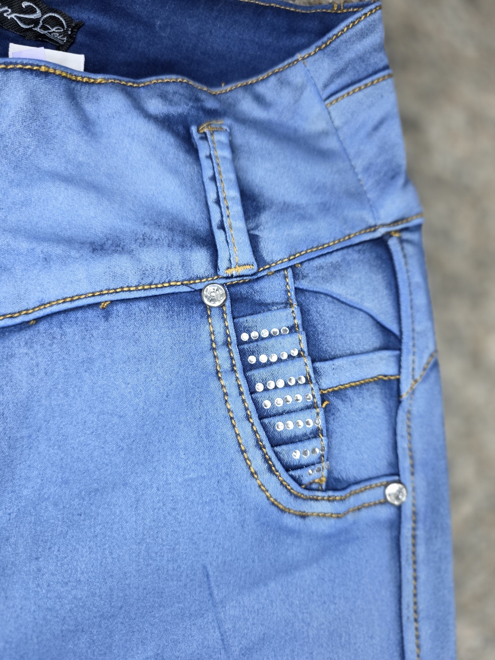 Light Blue Women's Skinny Jeans with High-Rise Waist - Picture 3 of 6